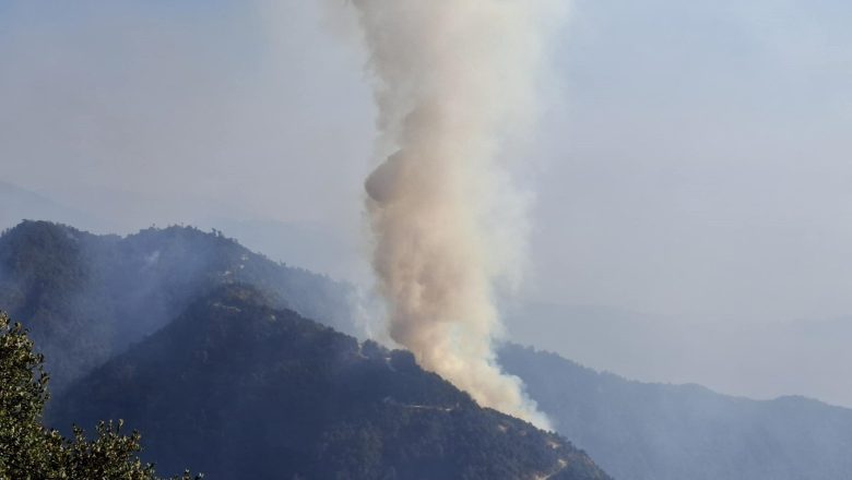 काभ्रेको महाभारत जङ्गलमा लागेको आगलागी अझै नियन्त्रणमा आएन