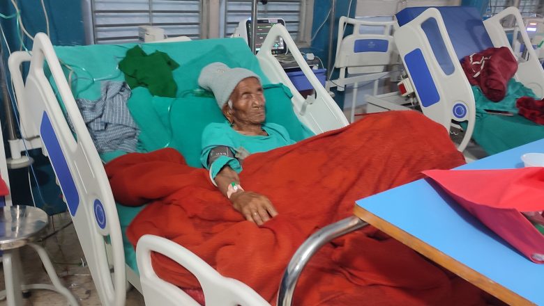 एक सय आठ वर्षीया वृद्धाको खुट्टाको सफल शल्यक्रिया