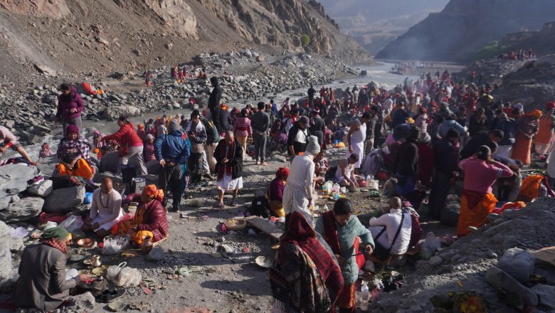 मुस्ताङको कागबेनीमा तीर्थालुको घुइँचो