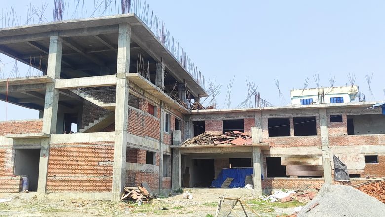 नमूना भेटेरिनरी अस्पताल निर्माण कार्य सुस्त