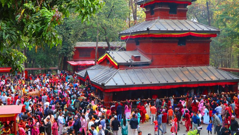 चैते दसैँमा बागलुङ कालिकामा भक्तजनको भिड