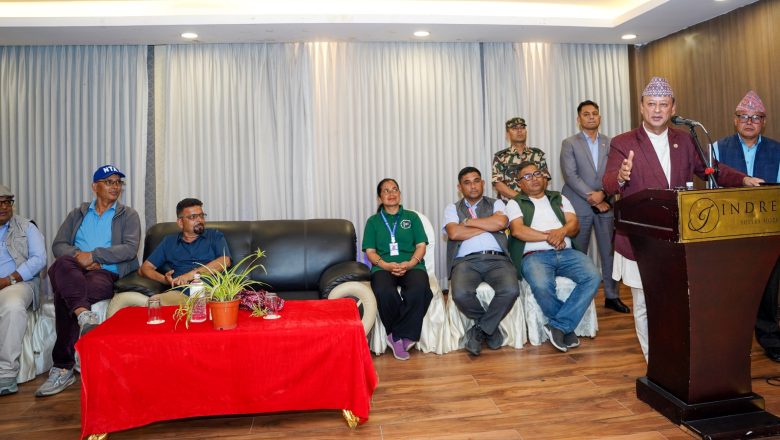 शिक्षकले उठाएका माग समाधानमा सरकार गम्भीर छ : ऊर्जामन्त्री खड्का