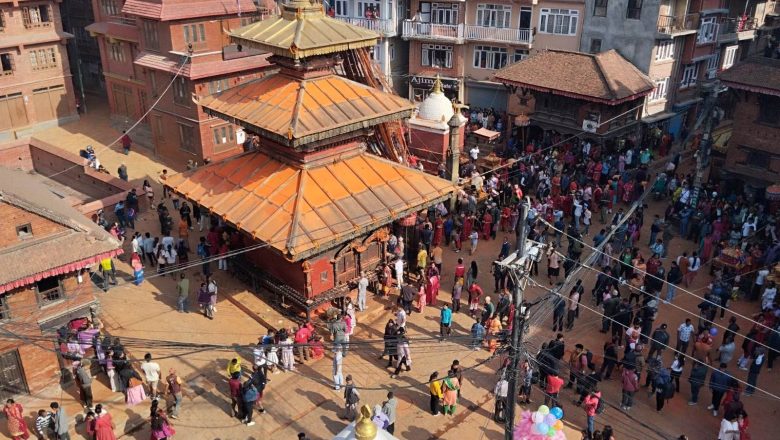 सिन्दुर खेलेर भक्तपुरमा मनाइयो सुथसिया जात्रा