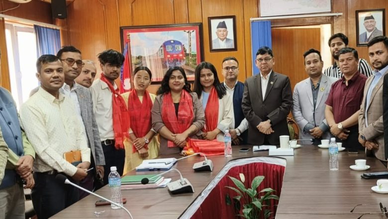 मापदण्ड विपरीतका सवारी साधन रोकिने