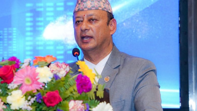 सरकार निजी क्षेत्रलाई सहज हुने गरी कानुन निर्माणमा लागेको छ : मन्त्री खड्का