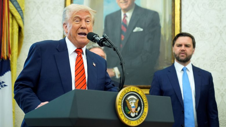 गाजामा हमासद्वारा बन्धक बनाइएका २१ जना मात्रै जीवित रहेको विश्वास गरिएको ट्रम्पको भनाइ