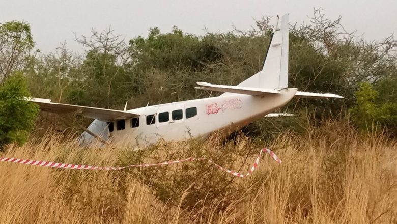 विमान दुर्घटना हुँदा १५ जनाको मृत्यु ।।
