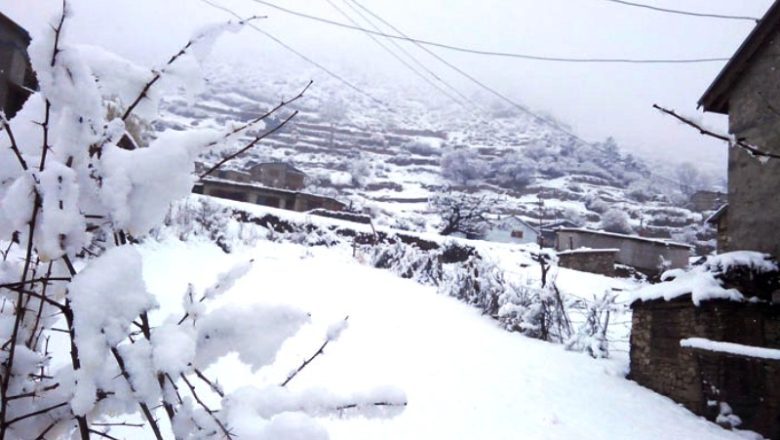 रसुवाको उत्तरी भेगमा हिमपात ।।