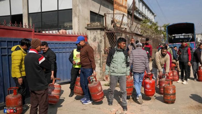नेपालमा ग्यास अभाव चर्कियो,उपभोक्ता संकटमा ।।